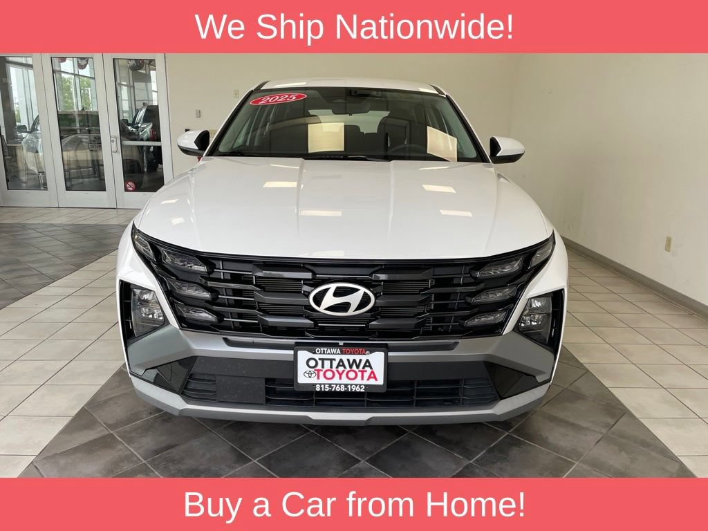 Used 2025 Hyundai Tucson SE AWD/4WD image 3