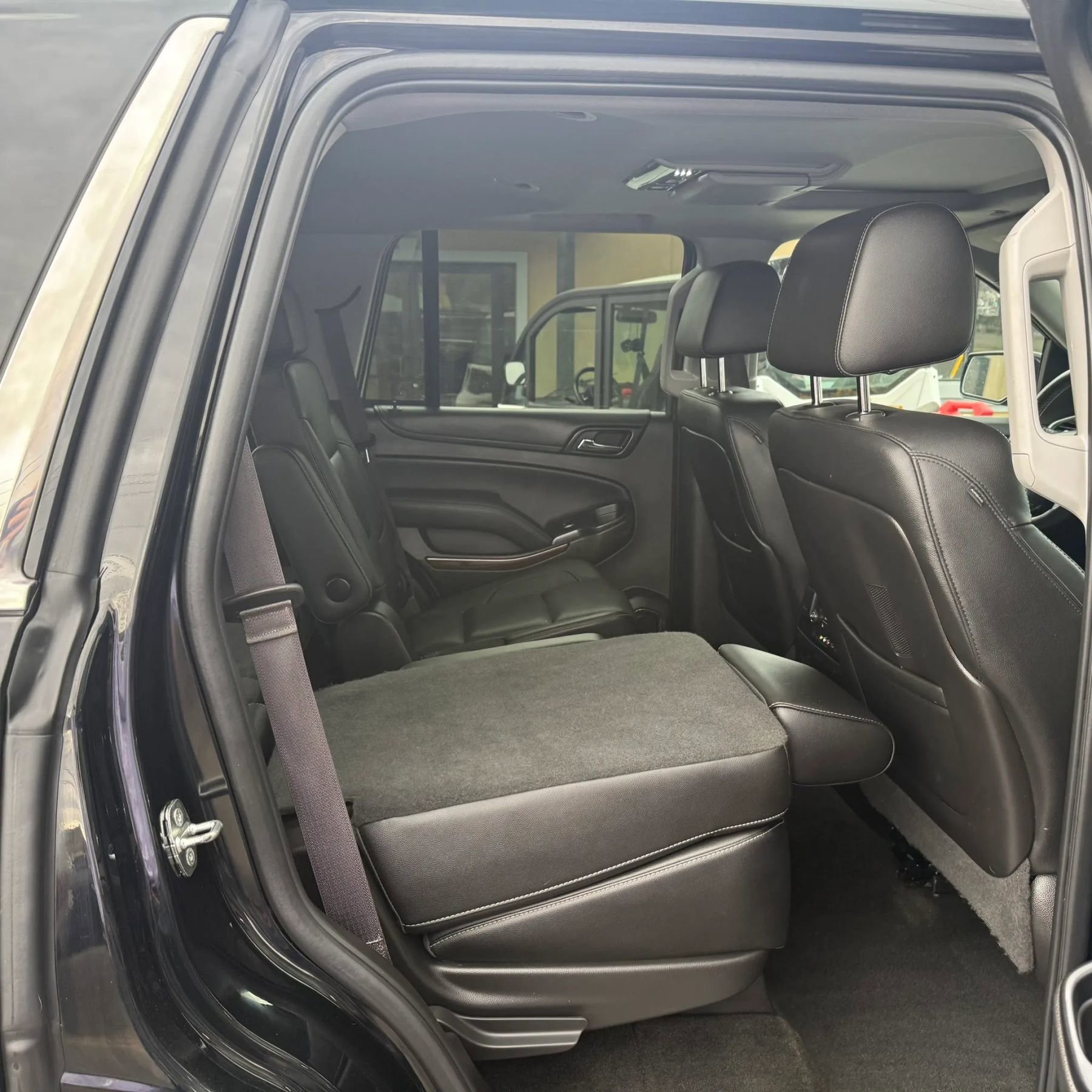 Used 2016 GMC Yukon SLT w/ Open Road Package AWD/4WD image 16
