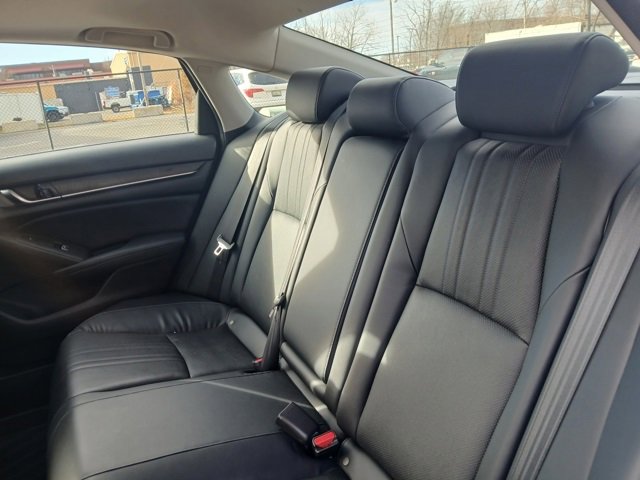 Used 2018 Honda Accord Touring image 40