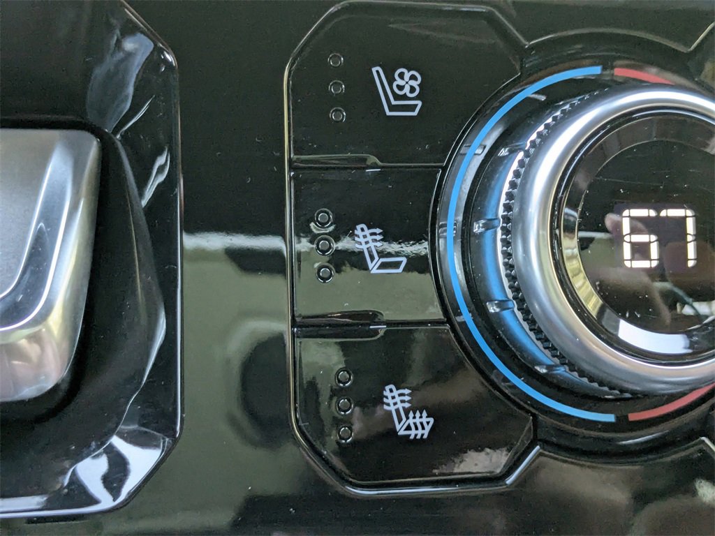 Used 2025 GMC Sierra 2500 Denali Ultimate w/ Max Trailering Package image 25