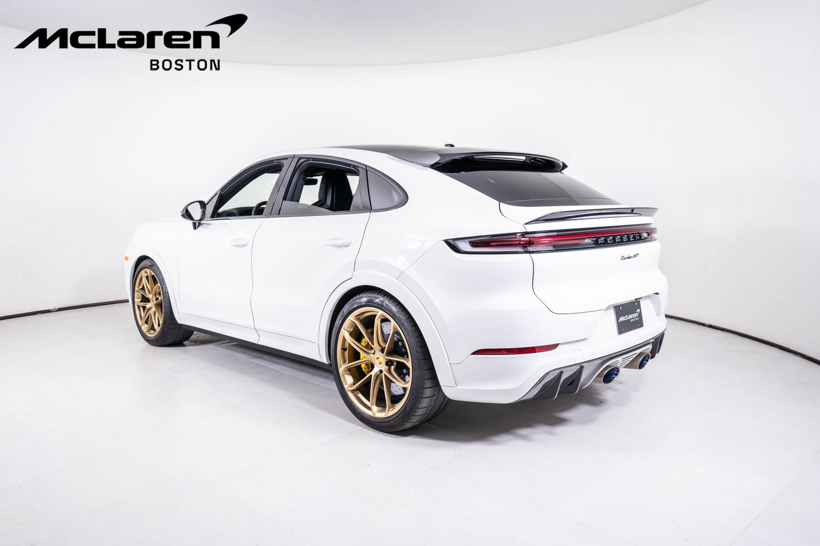 Used 2024 Porsche Cayenne Turbo GT image 3