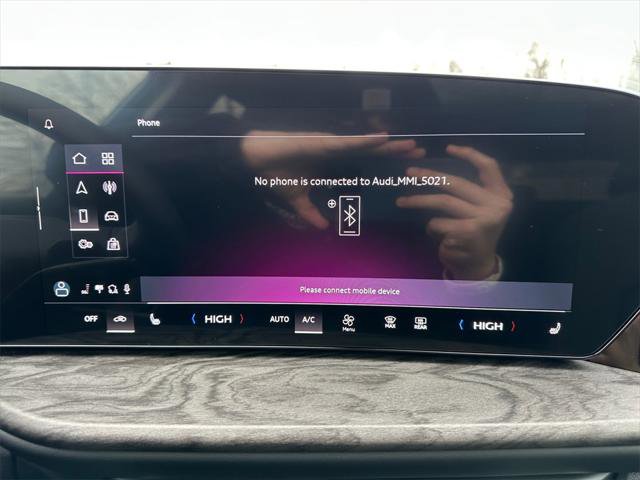 Certified 2025 Audi Q5 Premium w/ Convenience Package image 17