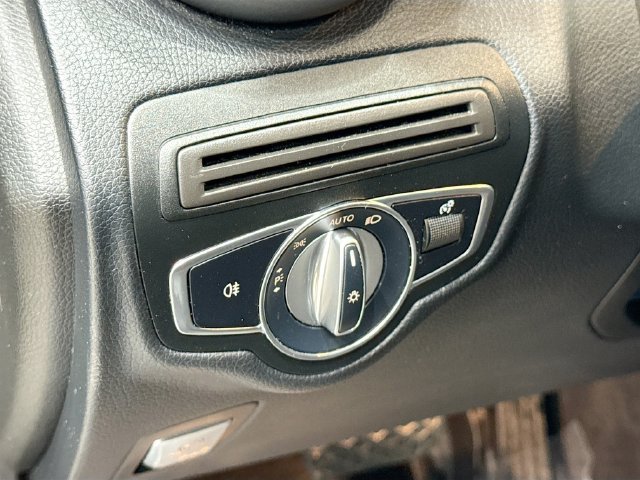 Used 2021 Mercedes-Benz GLC 300 image 16
