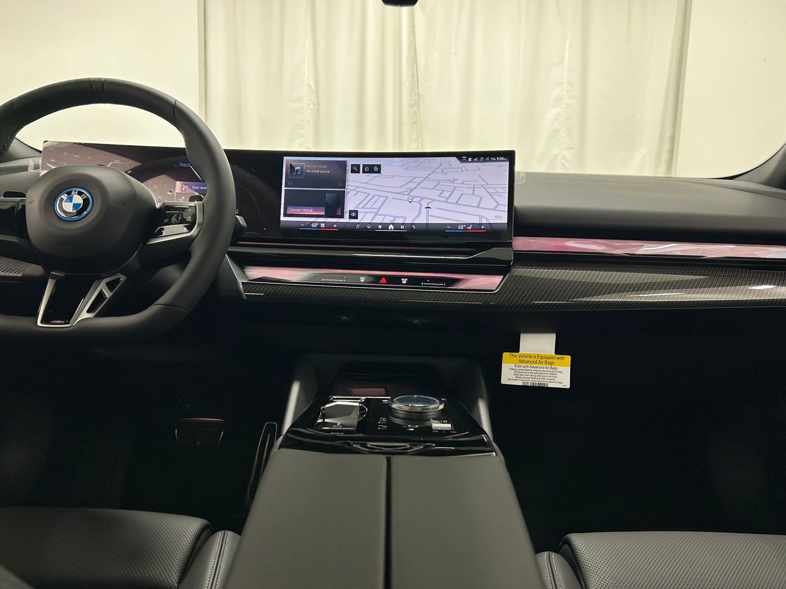 Used 2026 BMW 550e xDrive image 9