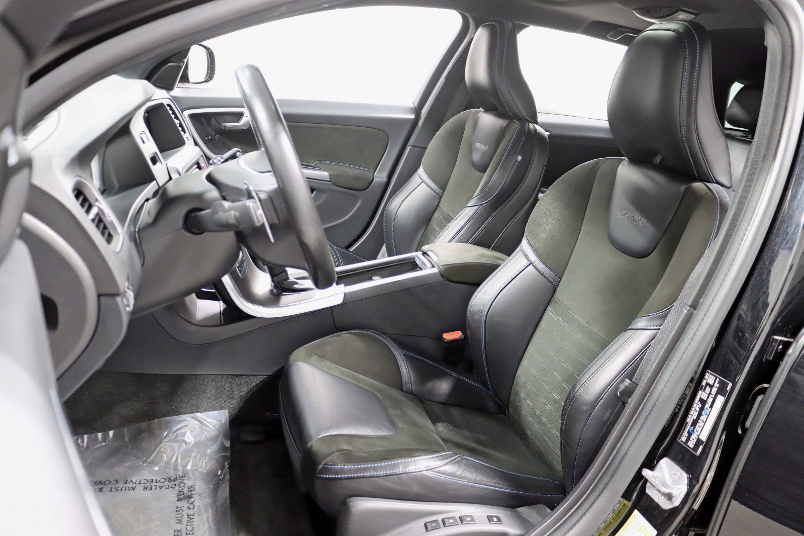 Used 2018 Volvo V60 T6 Polestar image 29