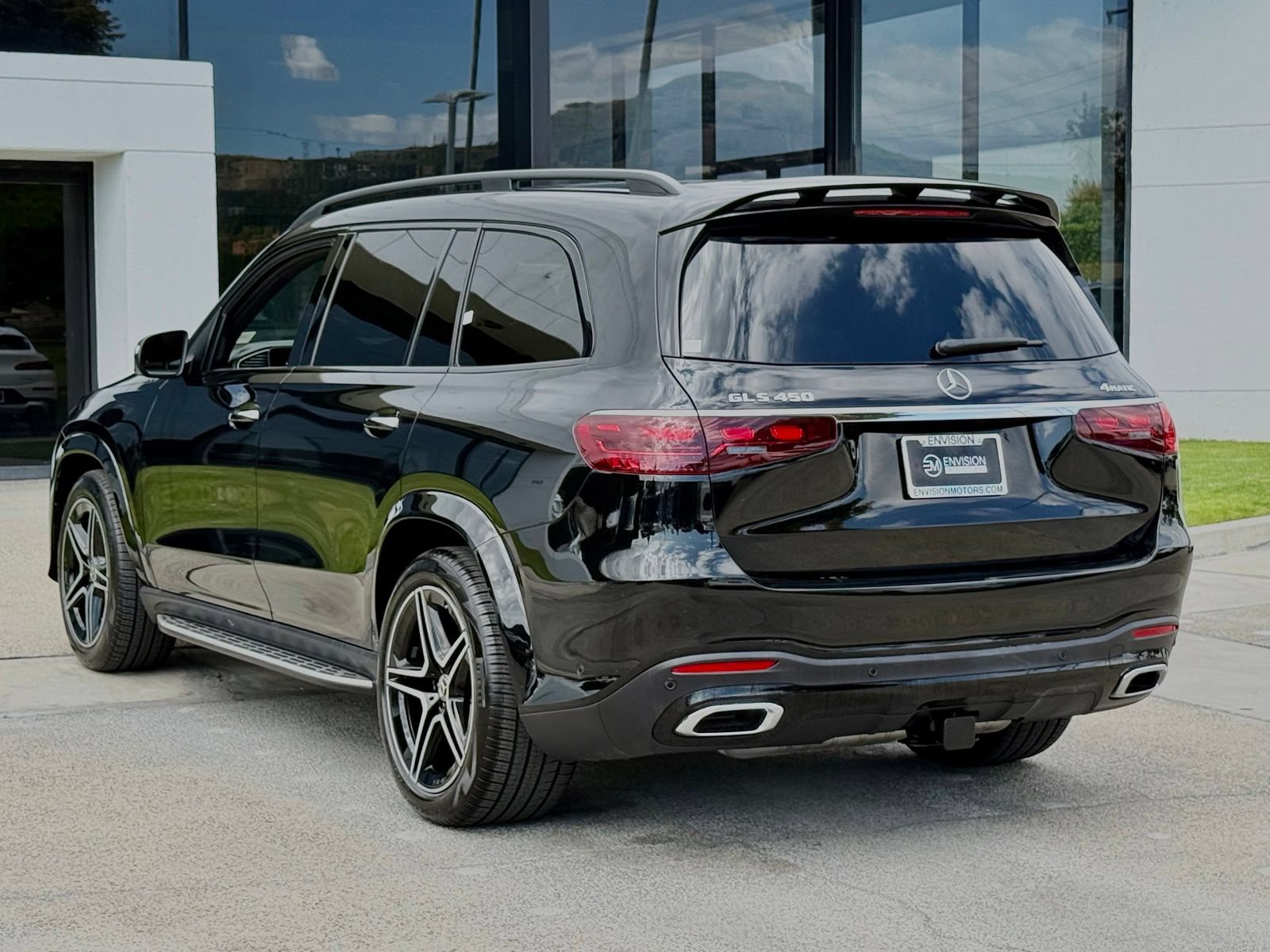 Used 2026 Mercedes-Benz GLS 450 4MATIC image 10