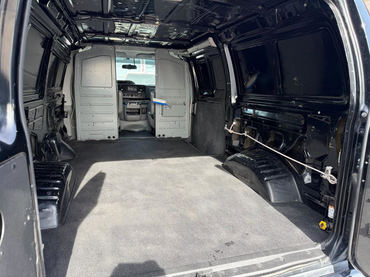 Used 2014 Ford E-150 and Econoline 150 w/ Power Group image 27