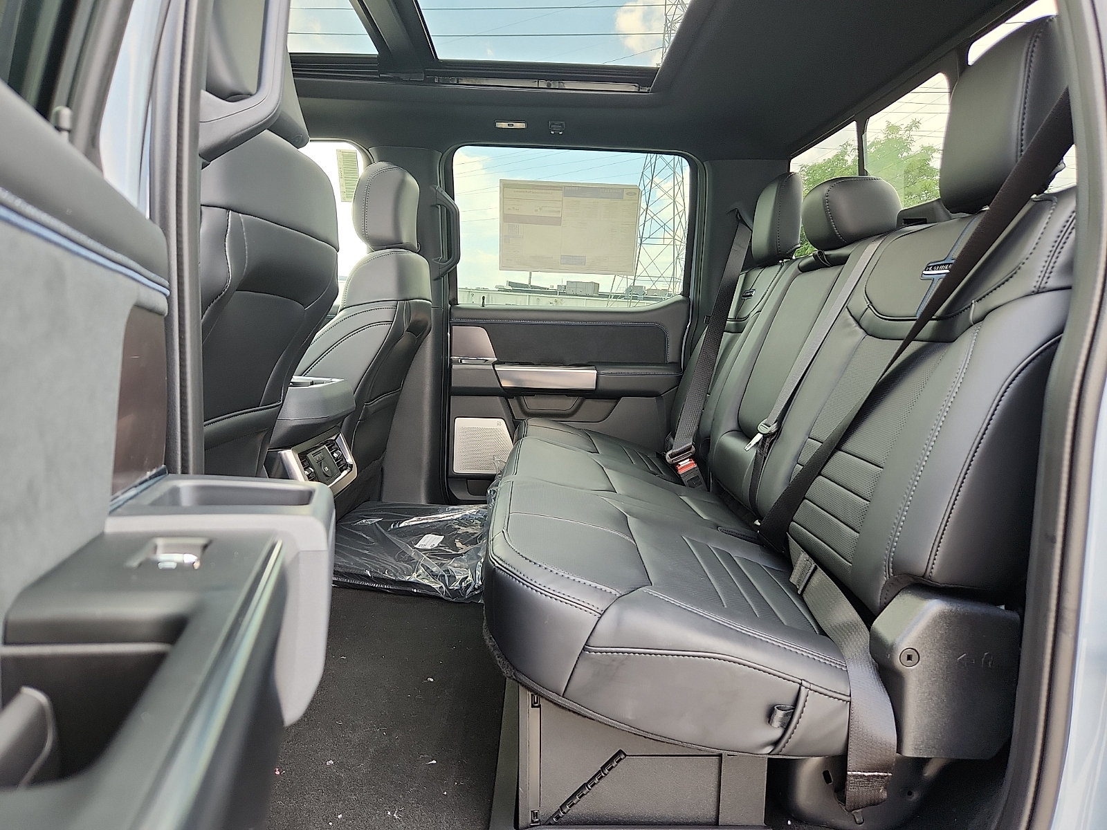 New 2026 Ford F250 Platinum AWD/4WD image 6