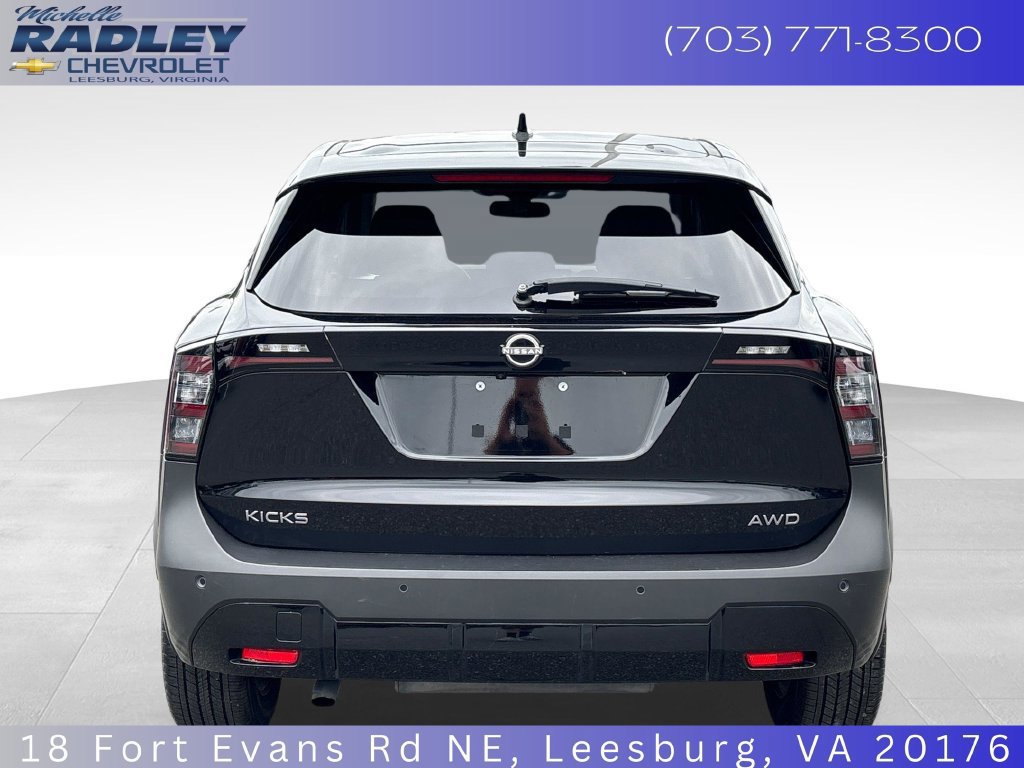 Used 2025 Nissan Kicks SV AWD/4WD image 19