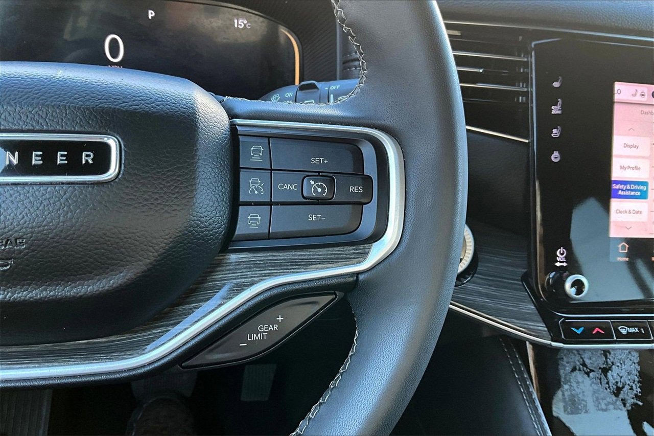 Used 2022 Jeep Wagoneer Series III image 28