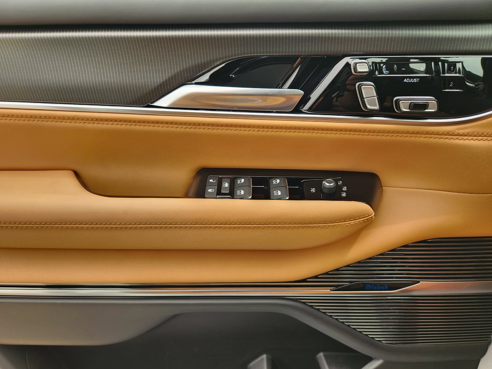 New 2026 Jeep Grand Wagoneer Summit AWD/4WD image 20