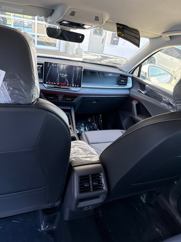 New 2026 Volkswagen Tiguan SE AWD/4WD image 18