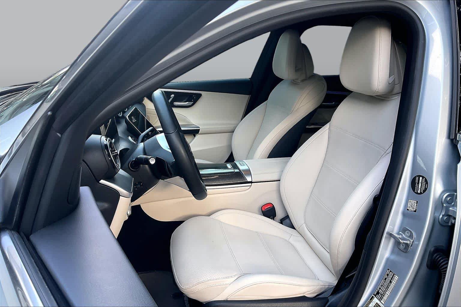 Used 2024 Mercedes-Benz C 300 Sedan image 8
