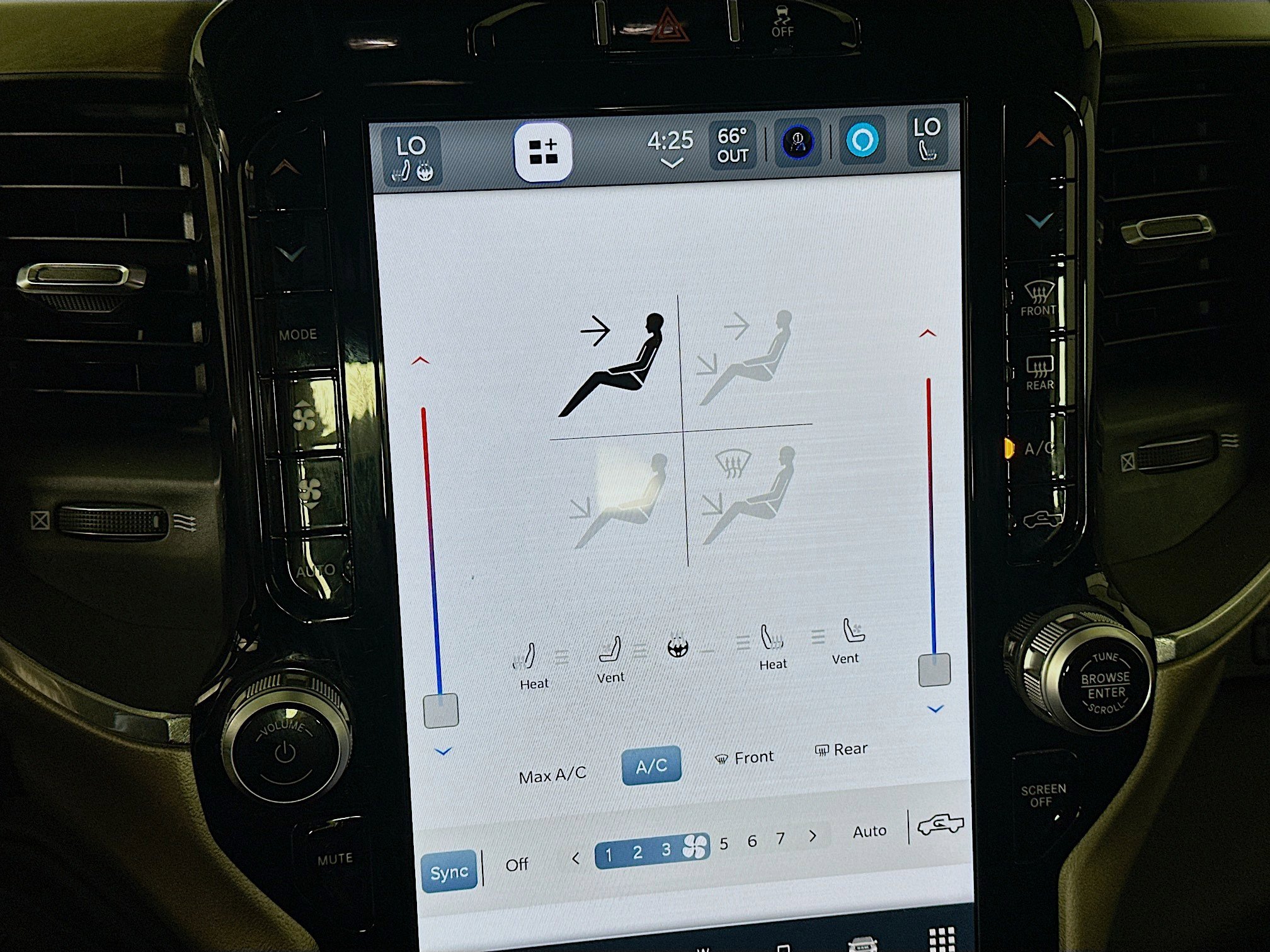 Used 2024 RAM 2500 Laramie image 24