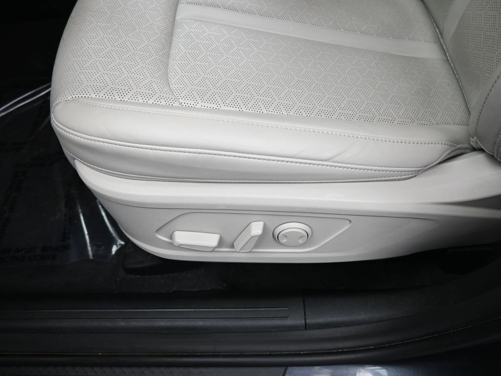 Used 2023 Kia Sorento S image 15