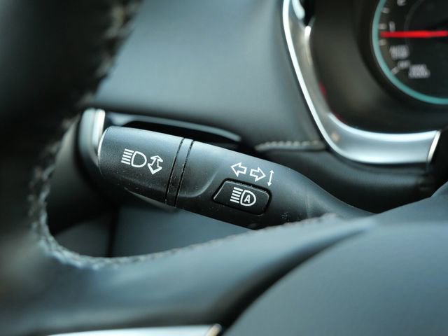 Used 2023 Chevrolet Traverse LT FWD image 22