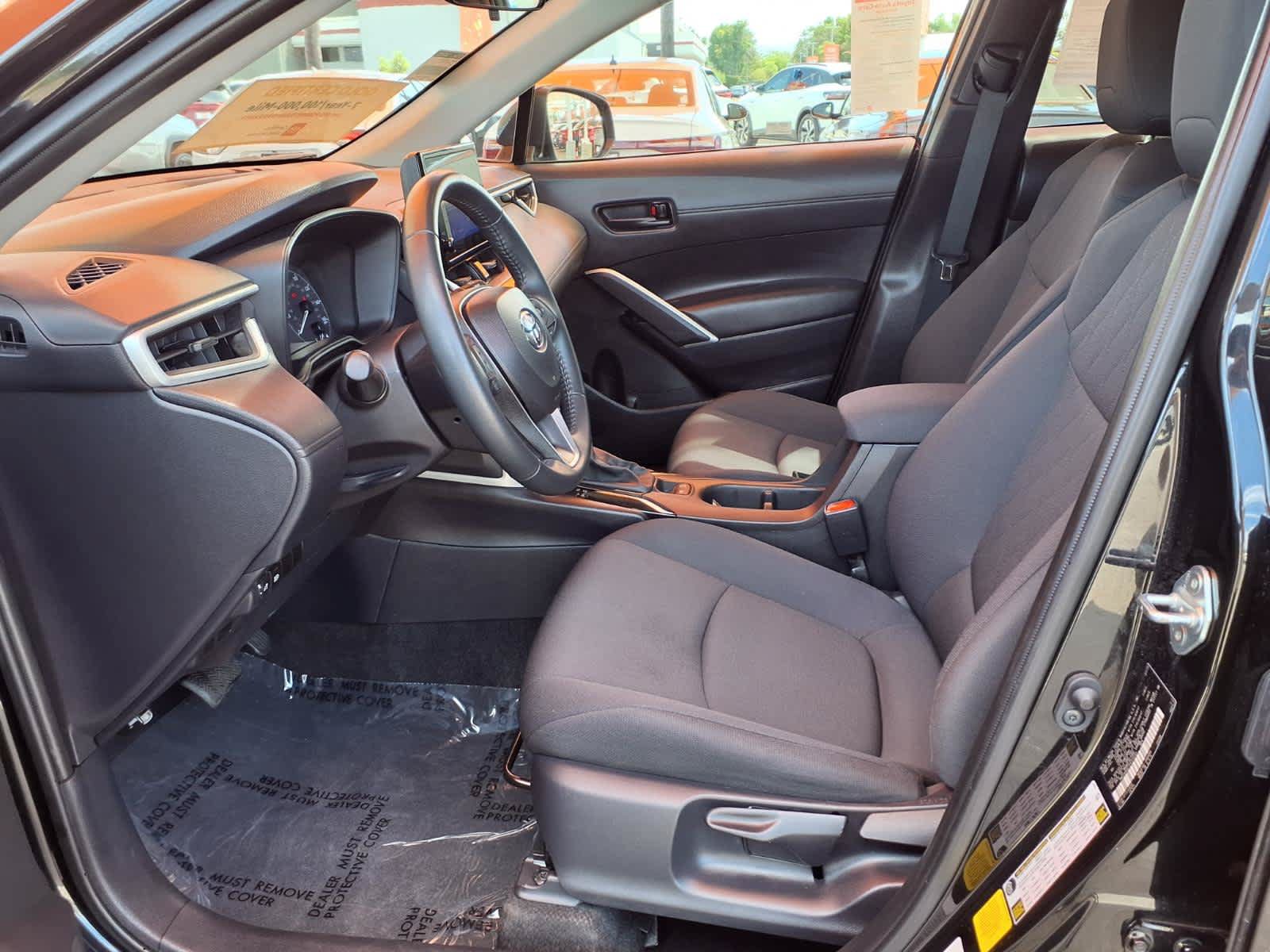 Certified 2025 Toyota Corolla Cross LE FWD image 16