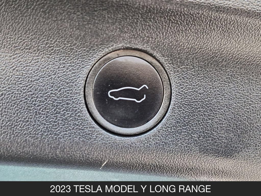 Used 2023 Tesla Model Y Long Range AWD/4WD image 26