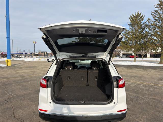 Used 2020 Chevrolet Equinox LT w/ Driver Convenience Package image 18
