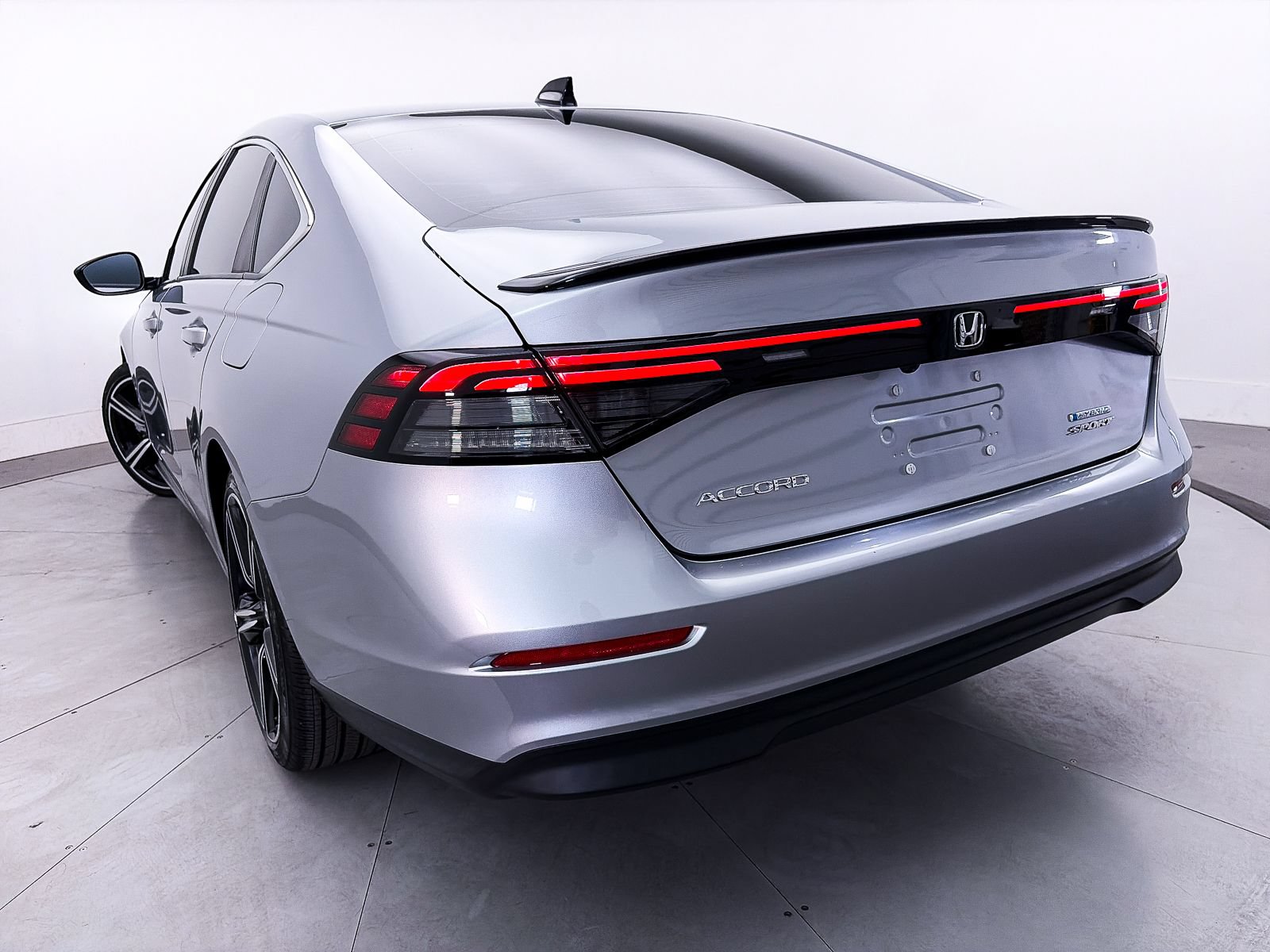 Used 2023 Honda Accord Sport image 9
