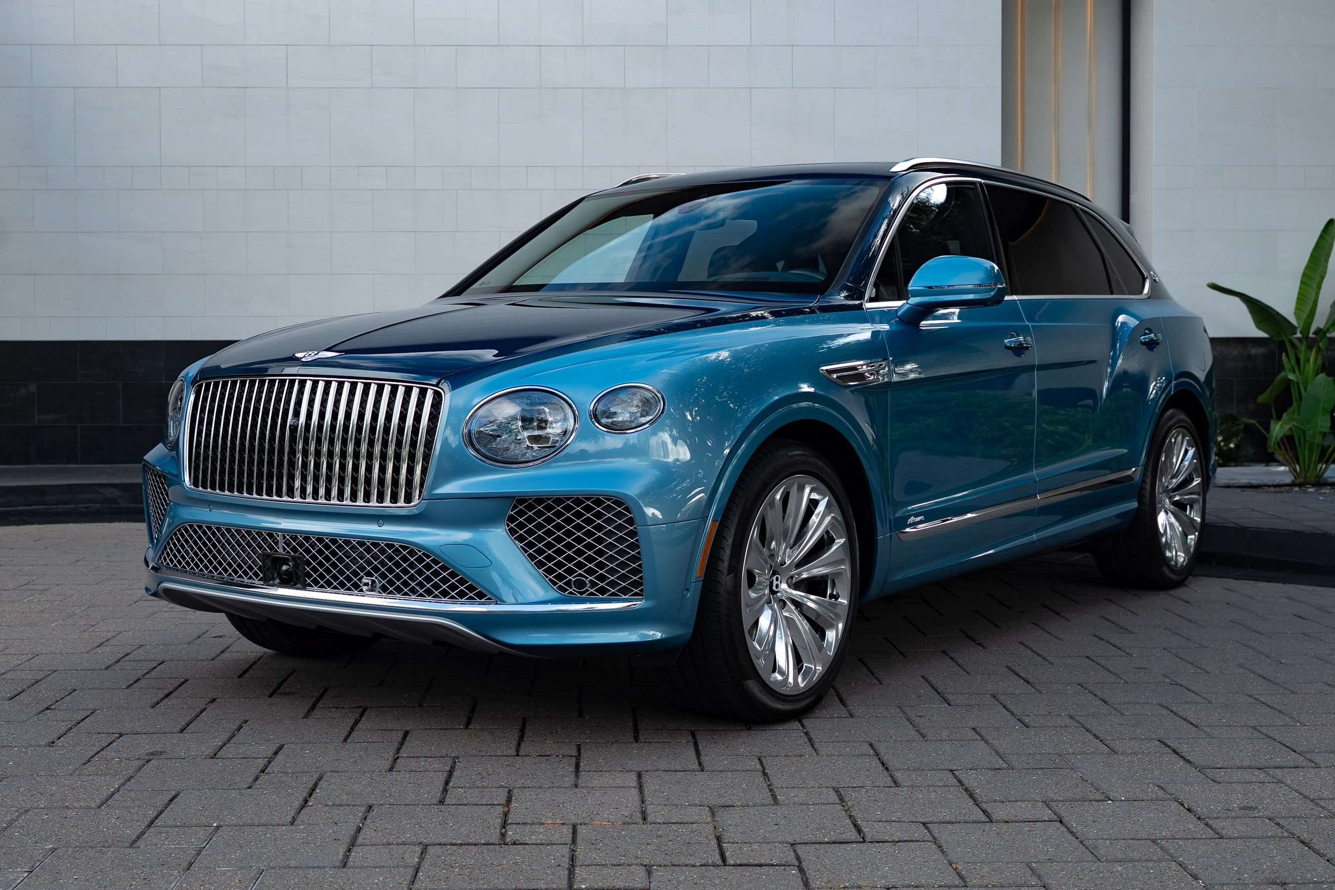 Certified 2025 Bentley Bentayga Extended Wheelbase AWD/4WD image 22