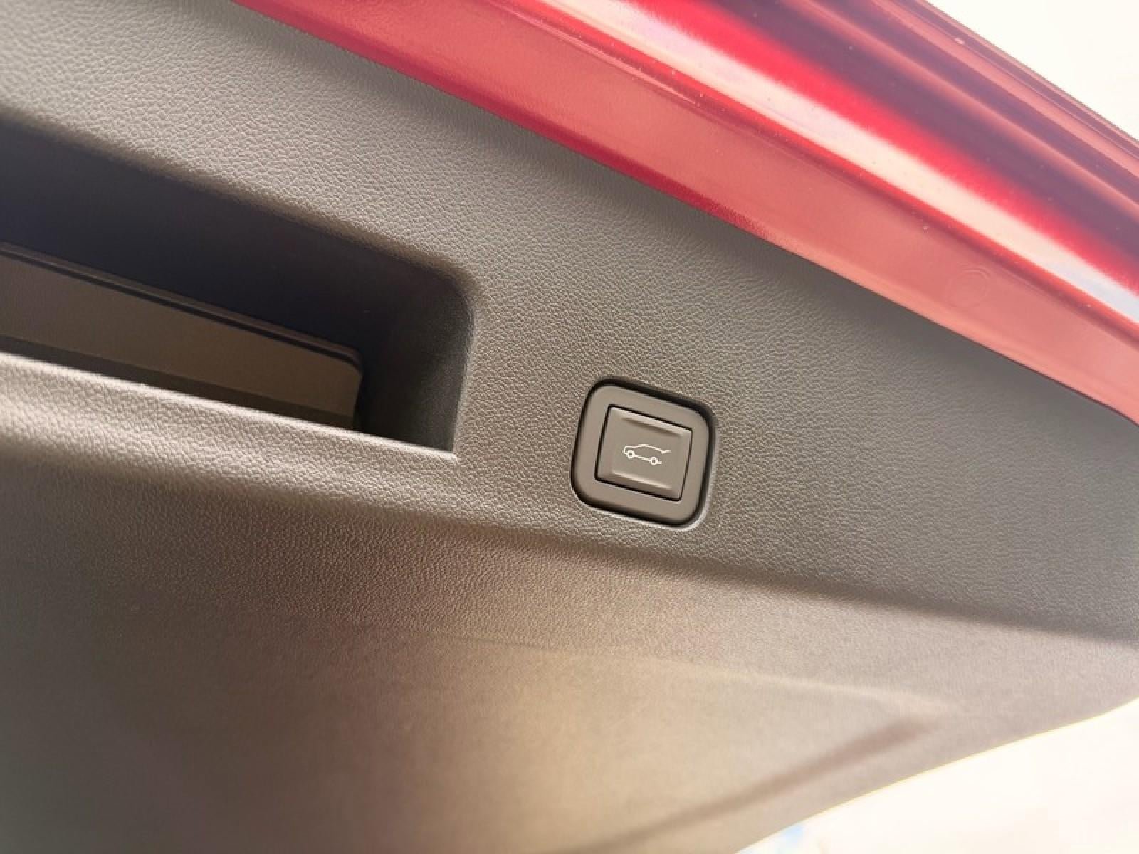 New 2026 GMC Acadia Elevation w/ Elevation Premium Package FWD image 7