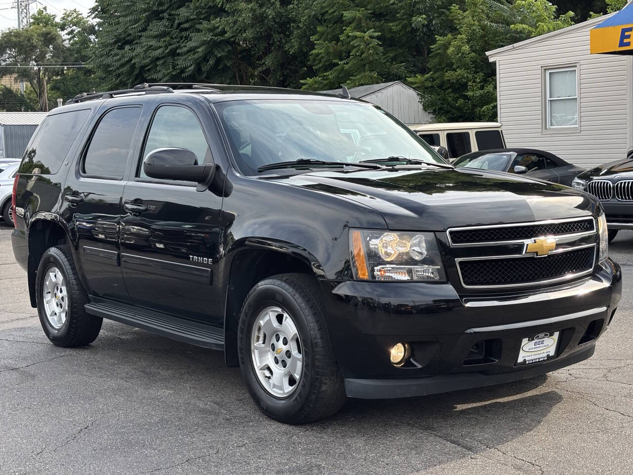 Used 2013 Chevrolet Tahoe LT w/ Luxury Package AWD/4WD image 2