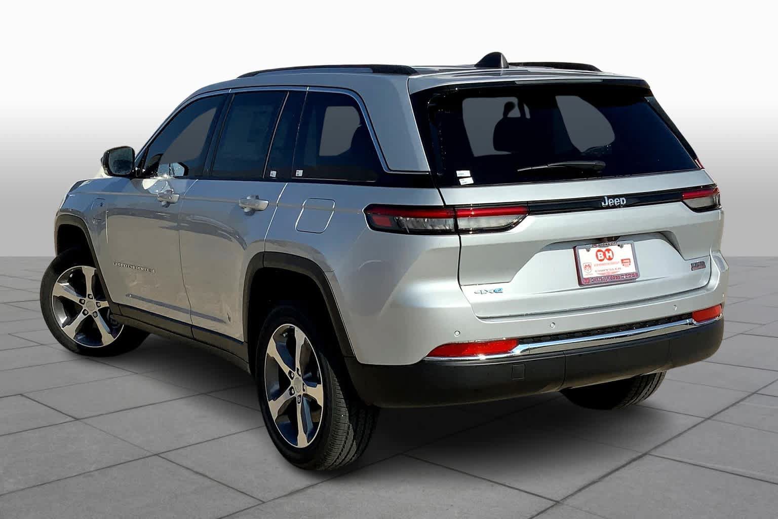 New 2023 Jeep Grand Cherokee 4WD 4xe image 12