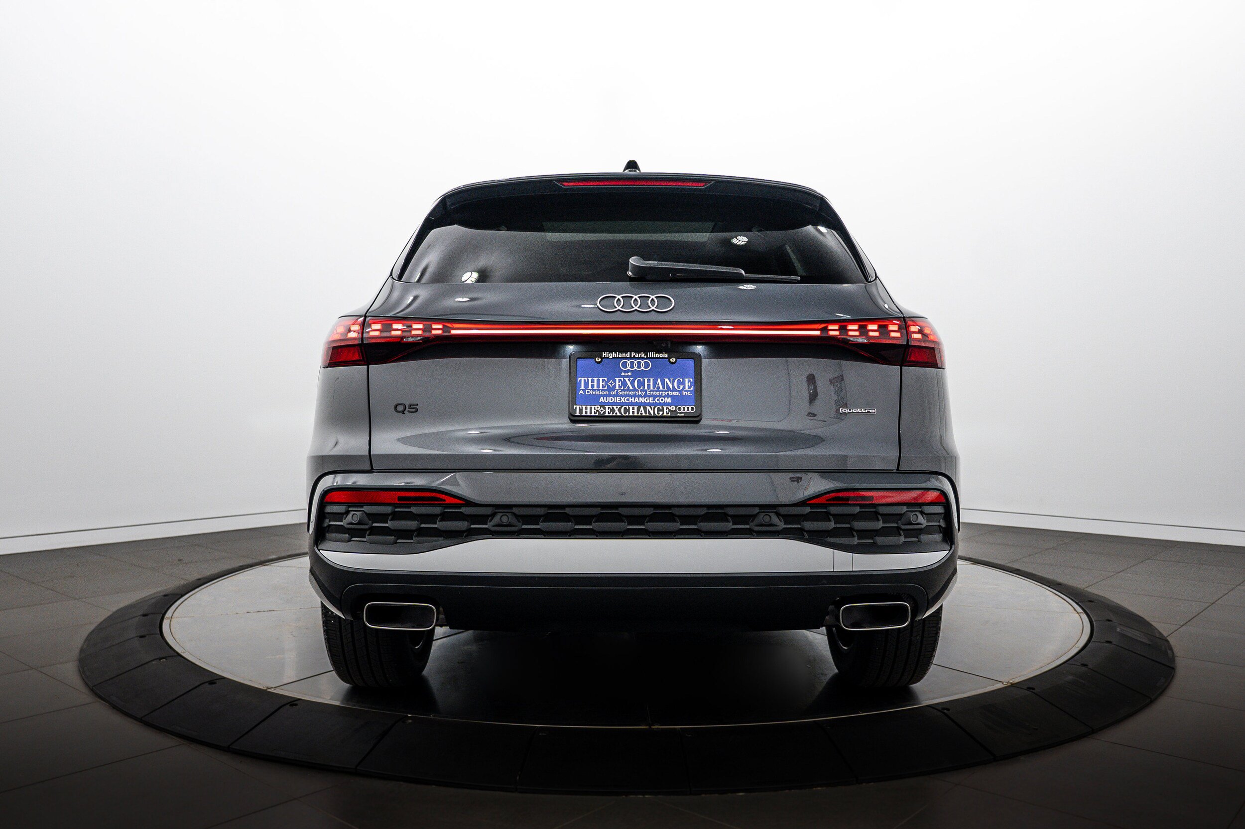 Used 2025 Audi Q5 Premium Plus w/ Premium Plus AWD/4WD image 21