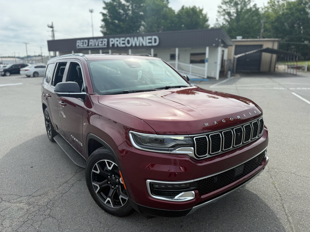 Used 2025 Jeep Wagoneer Series III AWD/4WD image 12