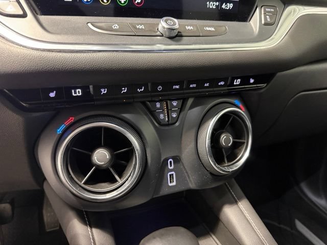 Used 2024 Chevrolet Blazer LT FWD image 21