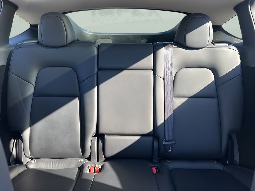 Used 2024 Tesla Model Y Long Range image 12