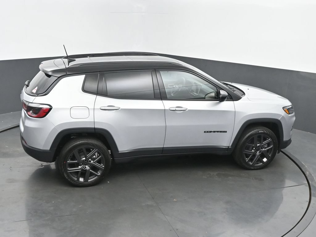 New 2026 Jeep Compass Limited w/ Sun, Sound & Navigation Group AWD/4WD image 41
