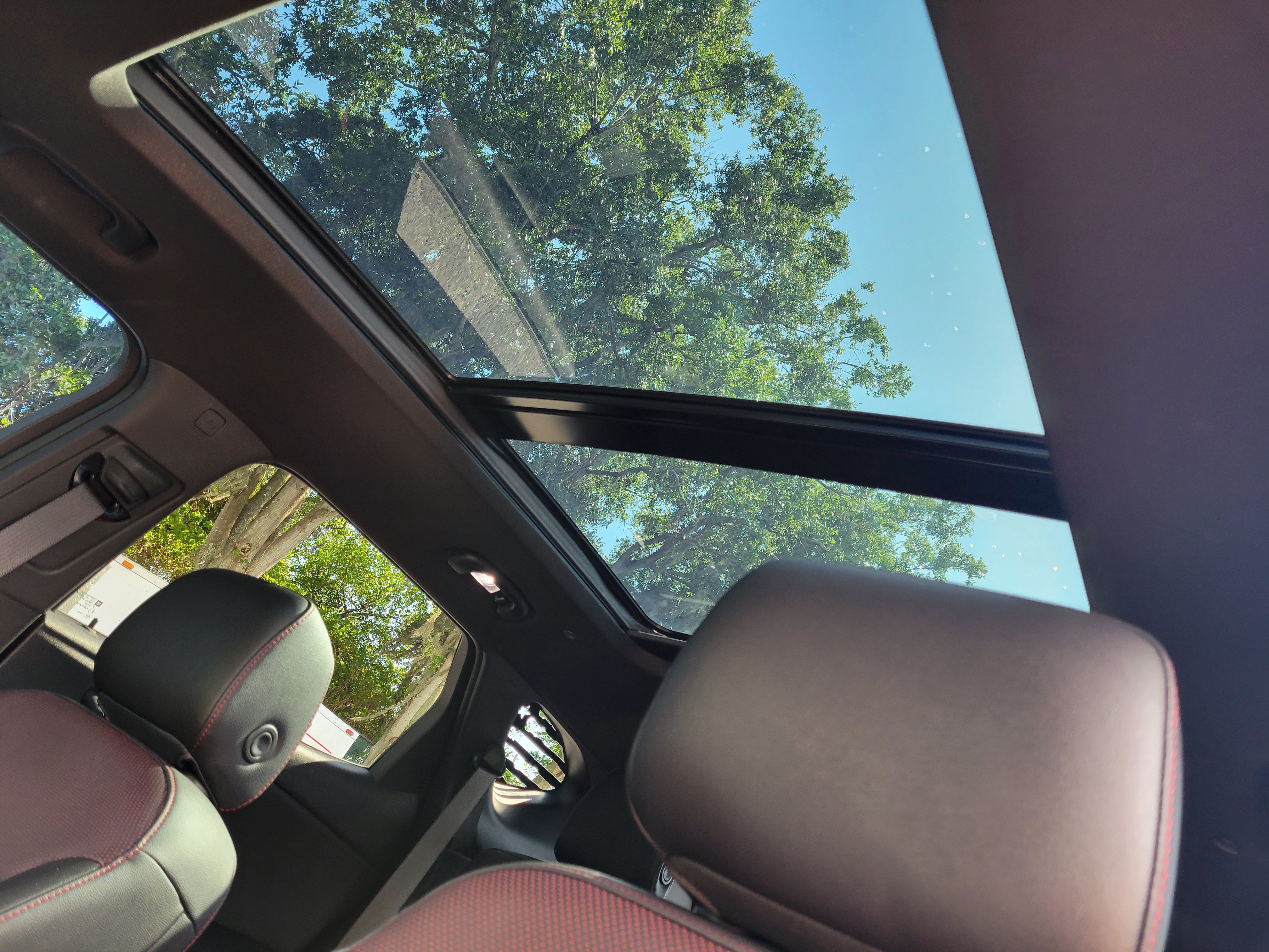 Certified 2021 Chevrolet Blazer RS w/ Enhanced Convenience Package FWD image 24