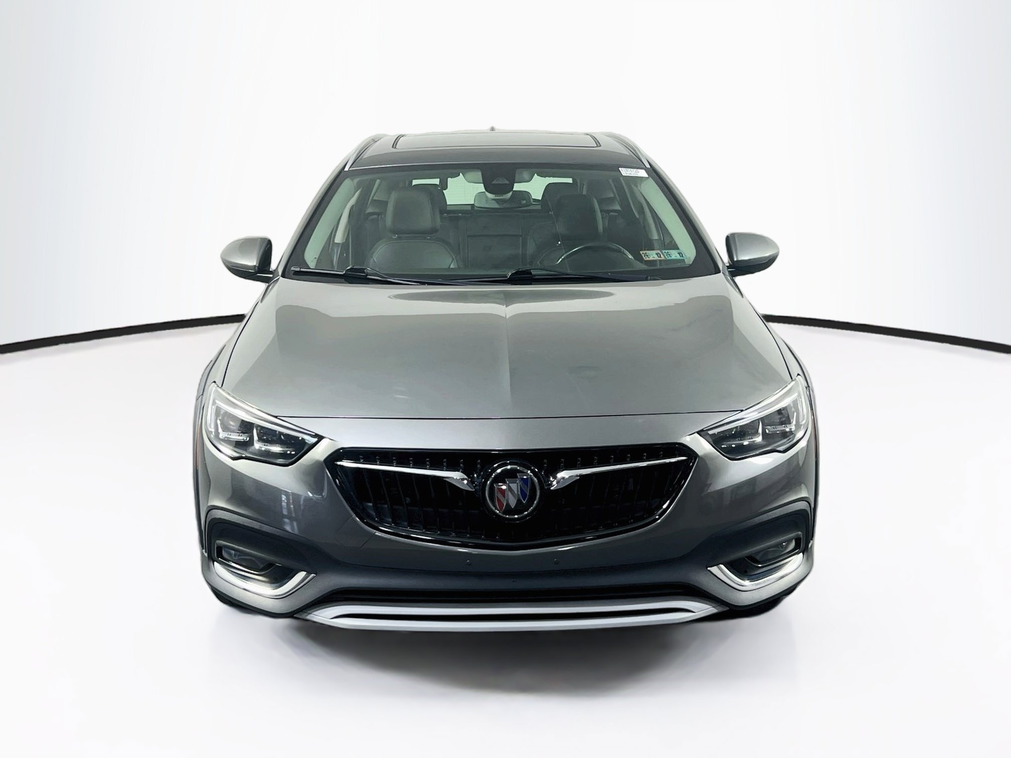 Used 2019 Buick Regal Essence w/ Driver Confidence Package I AWD/4WD image 2