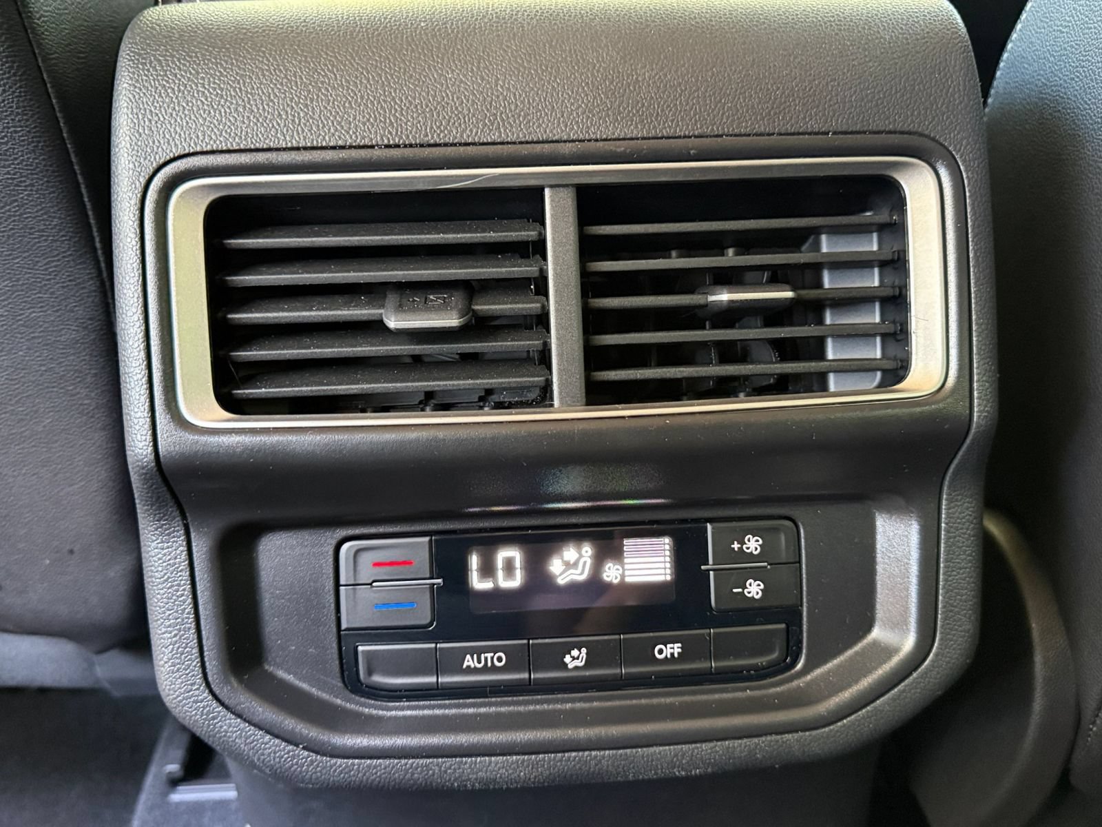 Used 2026 Volkswagen Atlas SE FWD image 21
