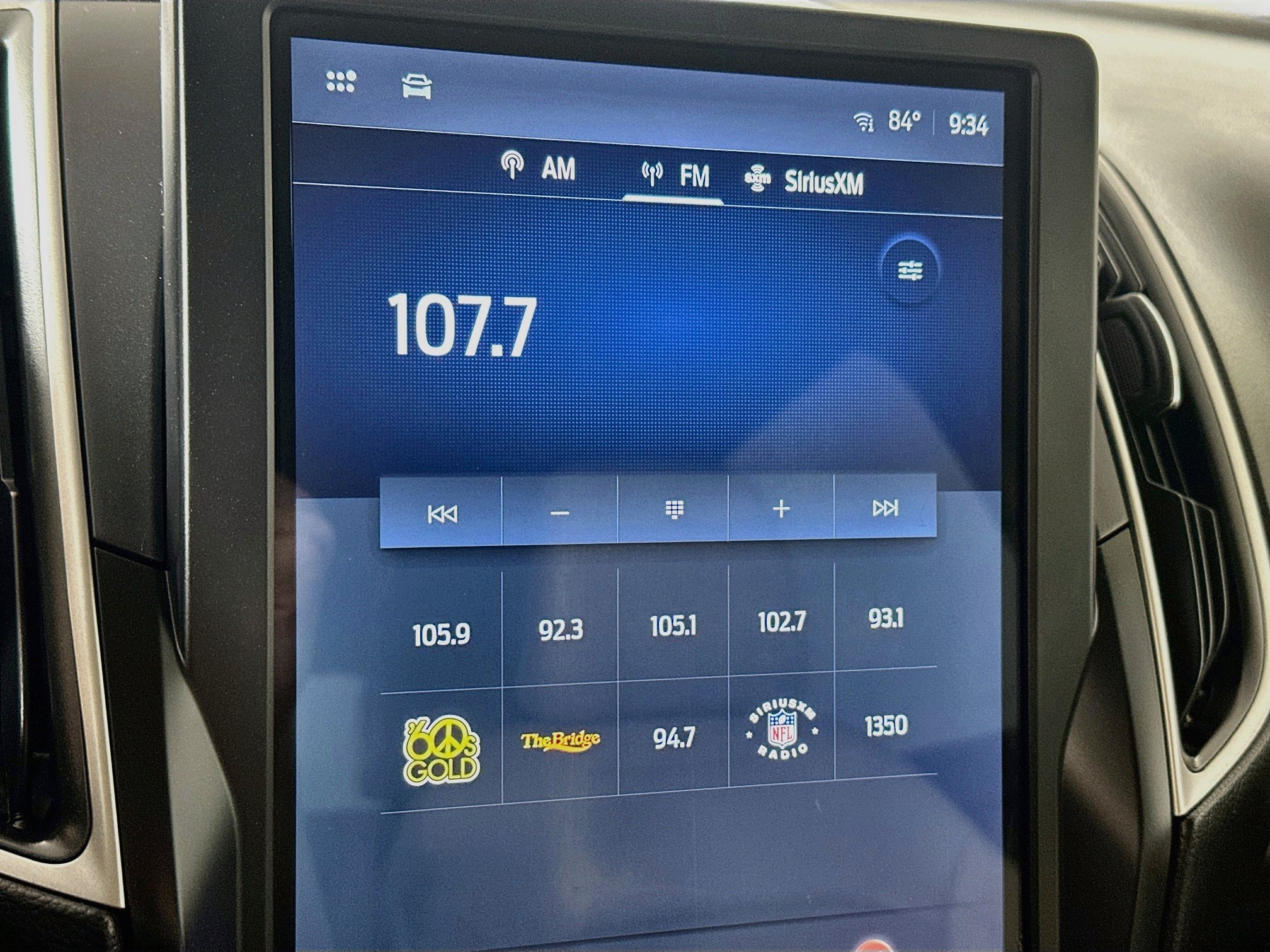 Used 2024 Ford Edge SEL AWD/4WD image 14