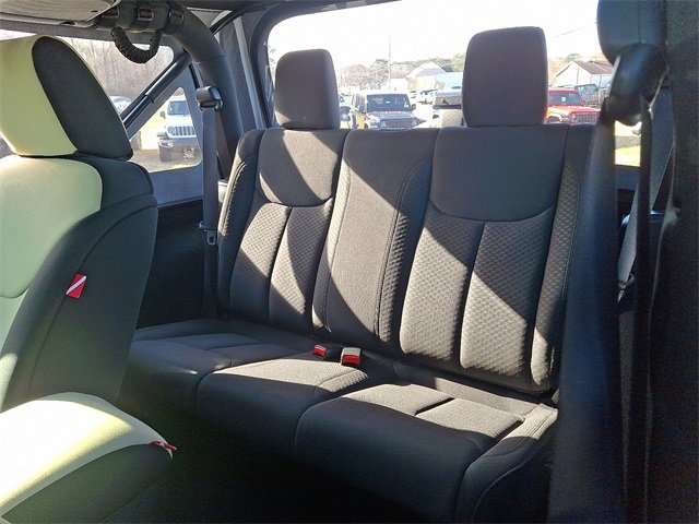 Used 2018 Jeep Wrangler Sport image 10