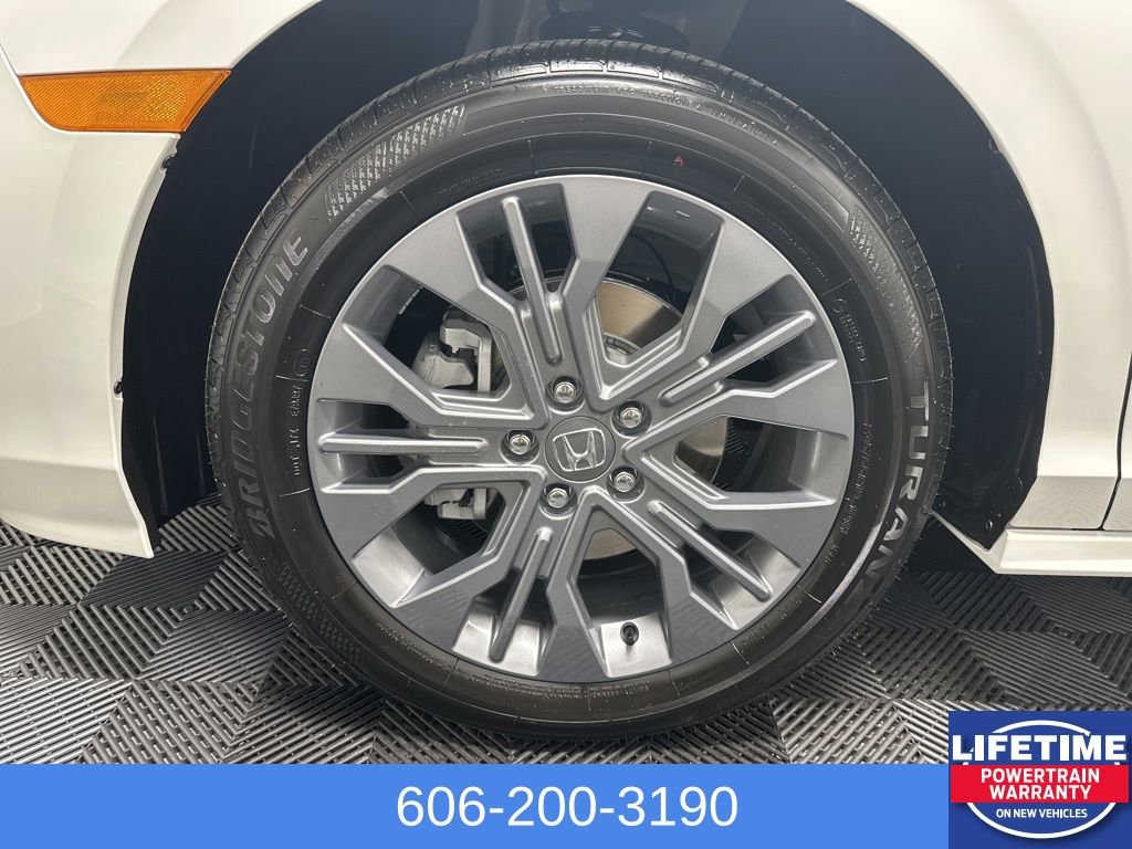 New 2026 Honda Odyssey Touring image 8
