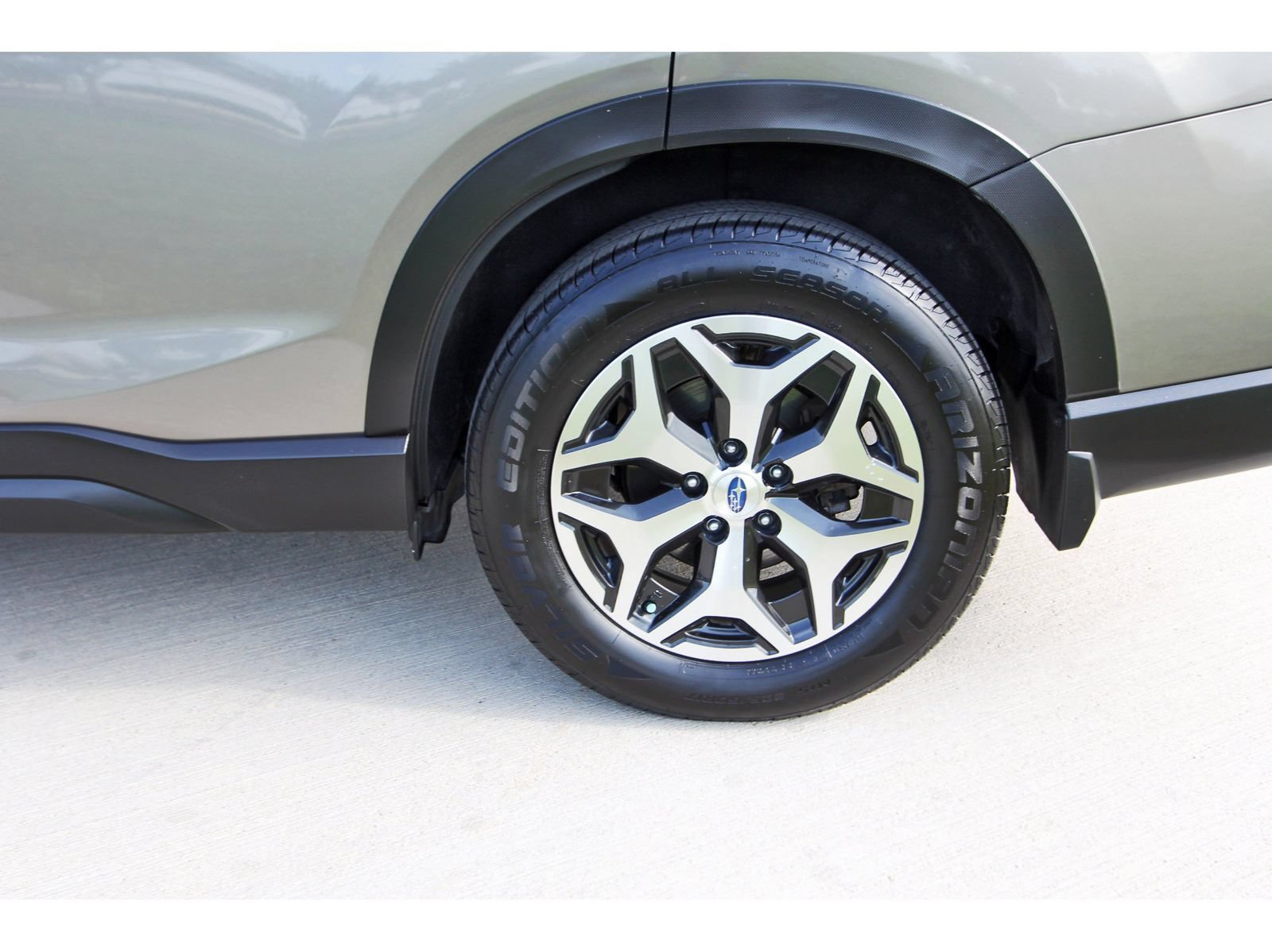 Used 2020 Subaru Forester Premium AWD/4WD image 34