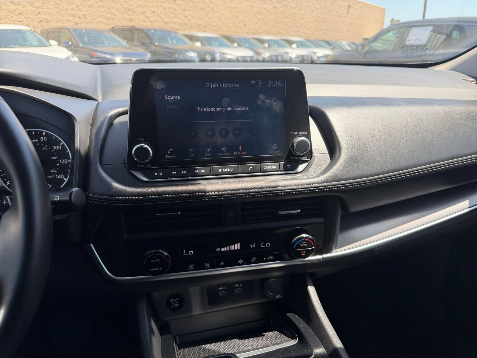 Used 2025 Nissan Rogue SV FWD image 17