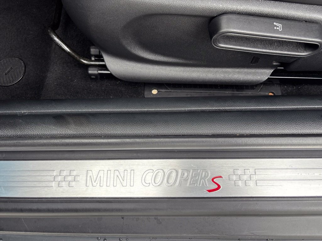Used 2018 MINI Cooper S FWD image 16