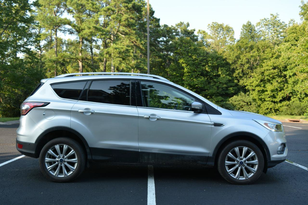 Used 2018 Ford Escape Titanium AWD/4WD image 4