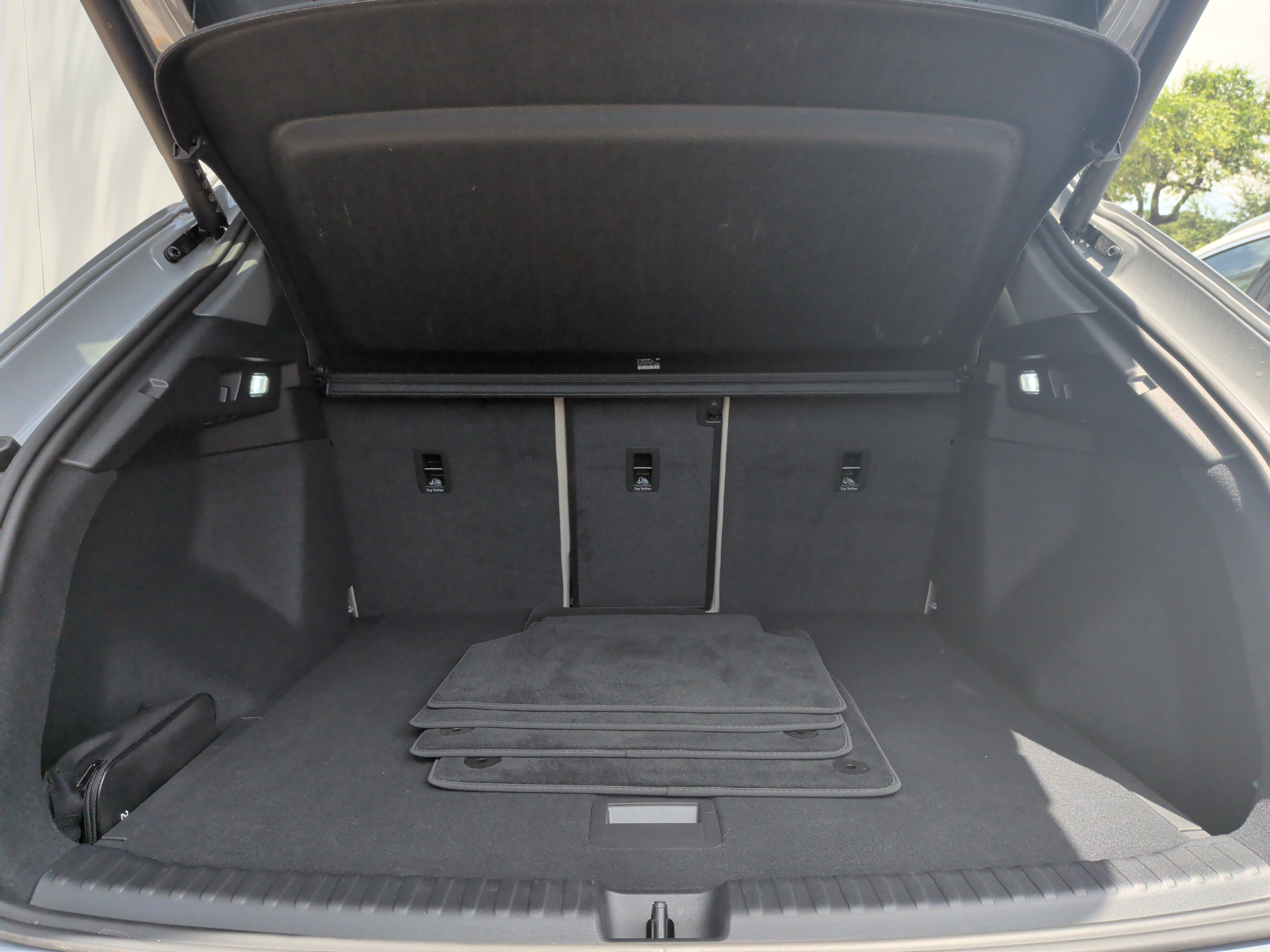 Certified 2024 Audi Q4 e-tron Prestige AWD/4WD image 34