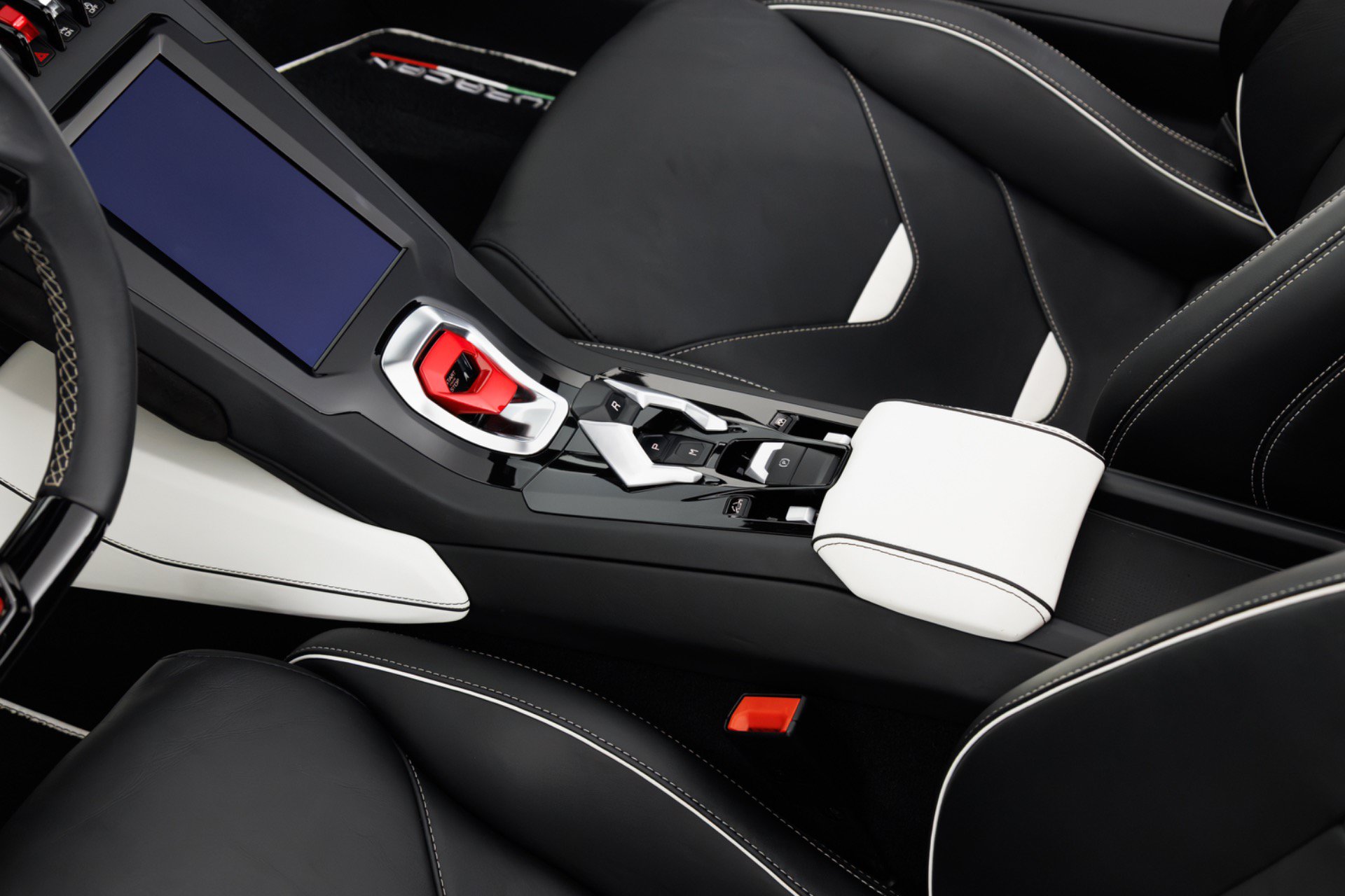 Used 2021 Lamborghini Huracan EVO RWD image 26