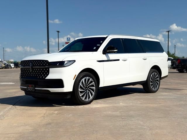 Used 2025 Lincoln Navigator L Black Label AWD/4WD image 4
