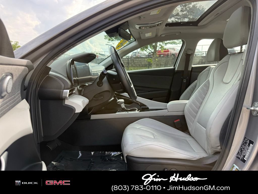Used 2024 Hyundai Elantra Limited FWD image 22