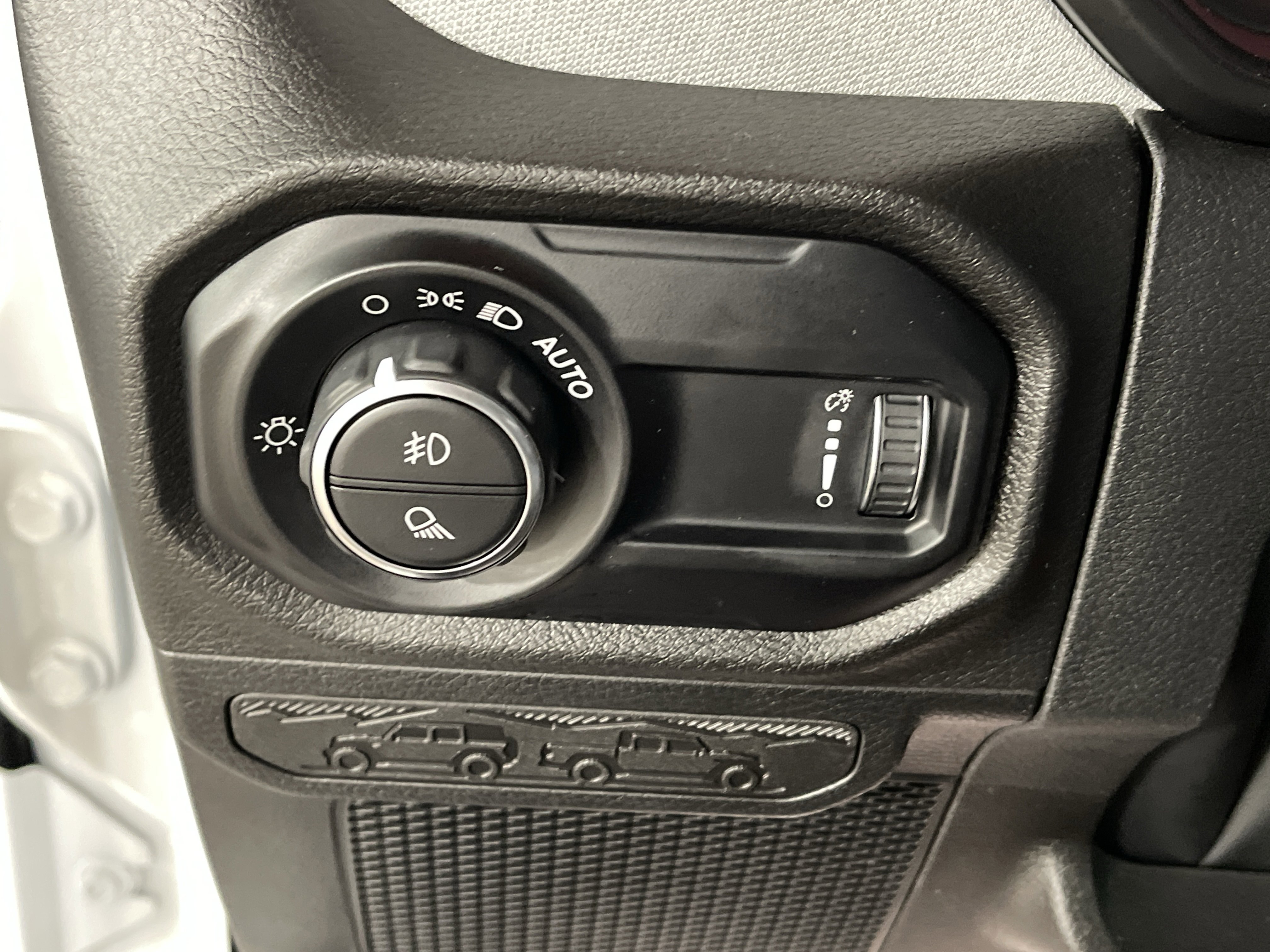 Used 2025 Jeep Gladiator Sport image 20