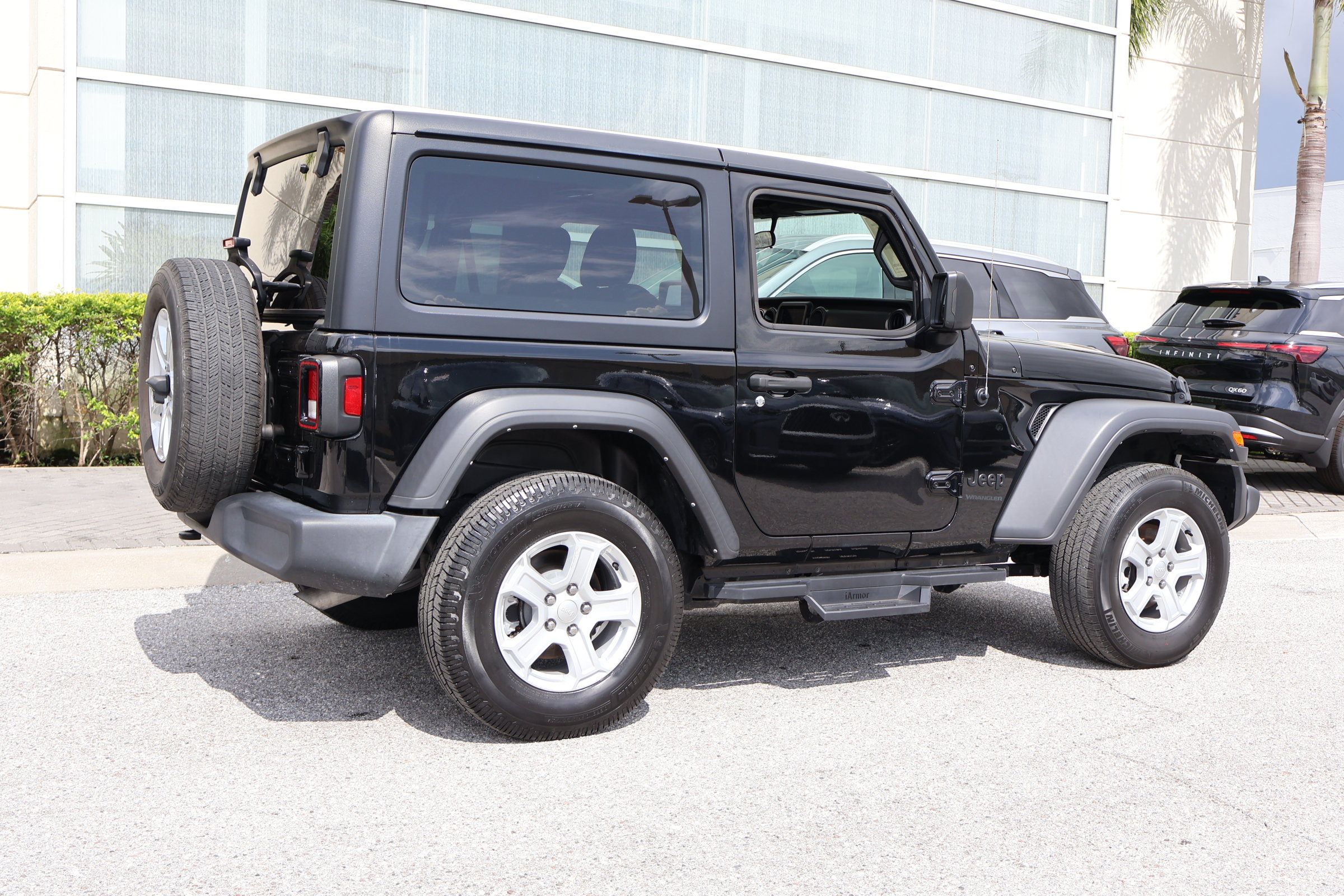 Used 2022 Jeep Wrangler Sport AWD/4WD image 7