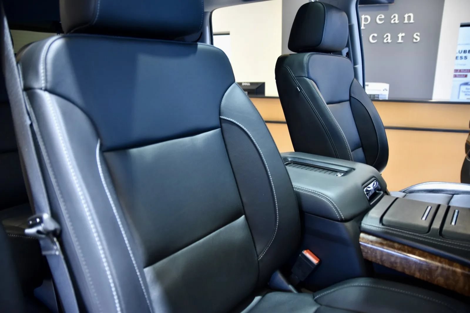 Used 2019 Chevrolet Tahoe Premier AWD/4WD image 32